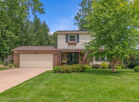 1609 Juno Drive, Highland, MI 48356