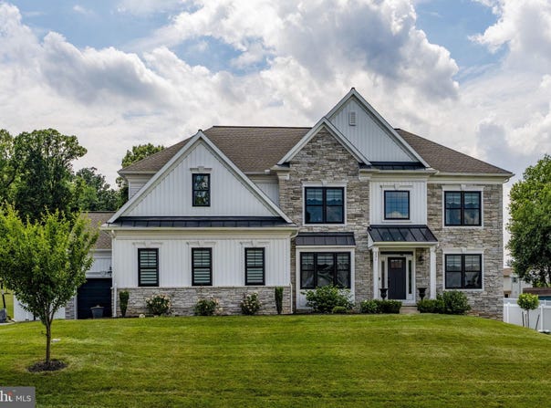 331 CARDINAL Court, EAST EARL, PA 17519