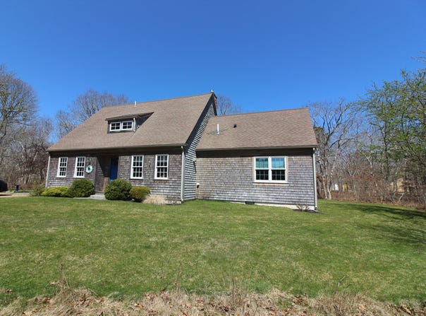 13 Hotchkiss Lane, Edgartown, MA 02539