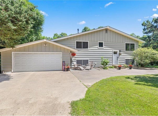 225 Quant Avenue N, Lakeland, MN 55043