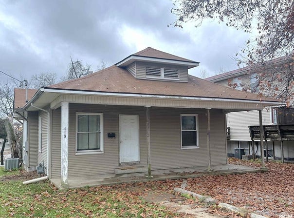 405 W COLLEGE Street, Carbondale, IL 62901