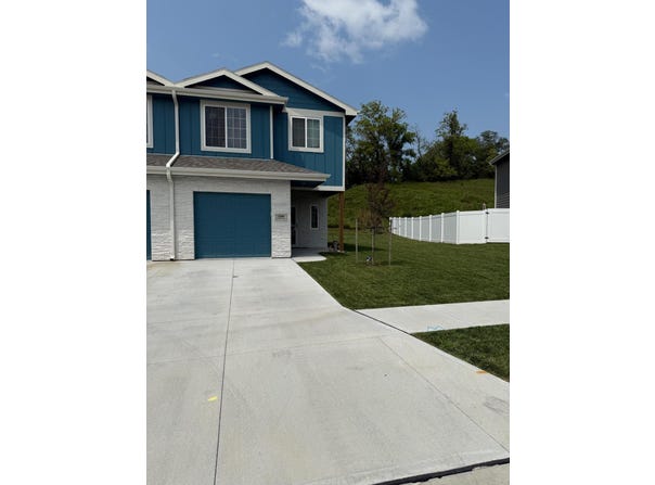 104 PAIGE Lane, COUNCIL BLUFFS, IA 51503