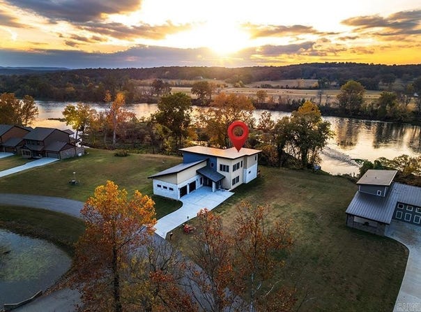 5 Sowbug Circle, Cotter, AR 72626