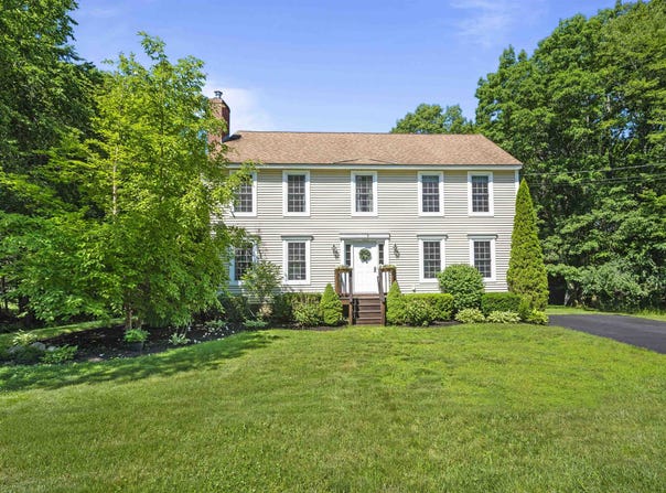 54 Beech Hill Road, Exeter, NH 03833