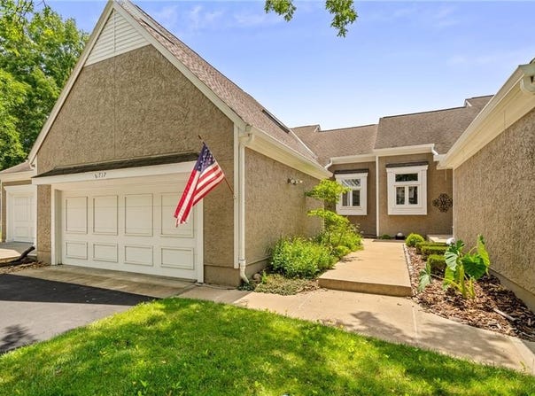 6717 W 126th Court, Leawood, KS 66209