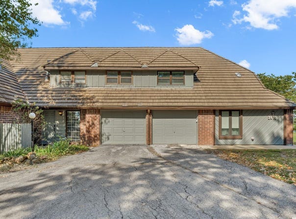 2616-2618 W 24th Terrace, Lawrence, KS 66047
