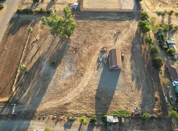 12602 Robinson Avenue E, Sanger, CA 93657