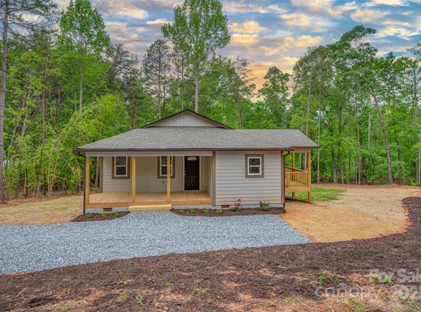 371 Amber Oaks Drive, Rutherfordton, NC 28139