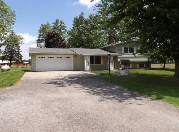 4403 County rd 41 Road, Auburn, IN 46706-9790