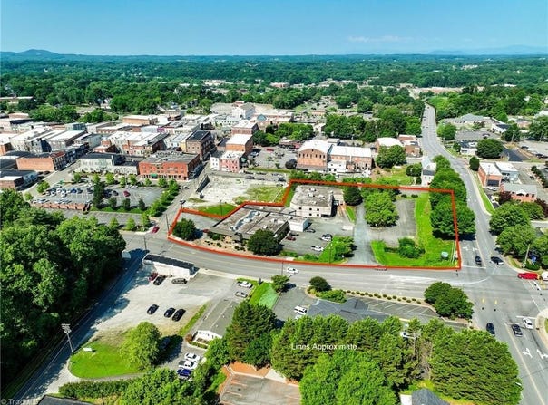 319 N Renfro Street, Mount Airy, NC 27030