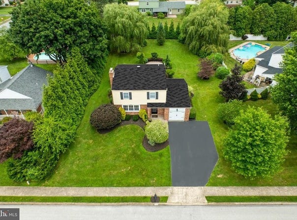 1909 DAVIS DRIVE, EAGLEVILLE, PA 19403