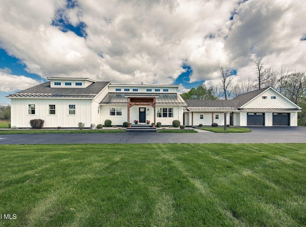 917 McDonald Drive, Amsterdam, NY 12070