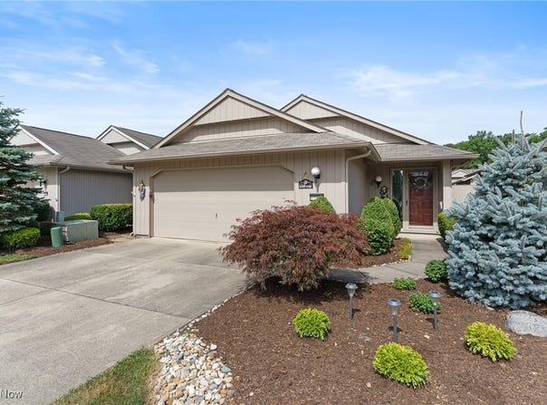 12378 Altis Court, Strongsville, OH 44149