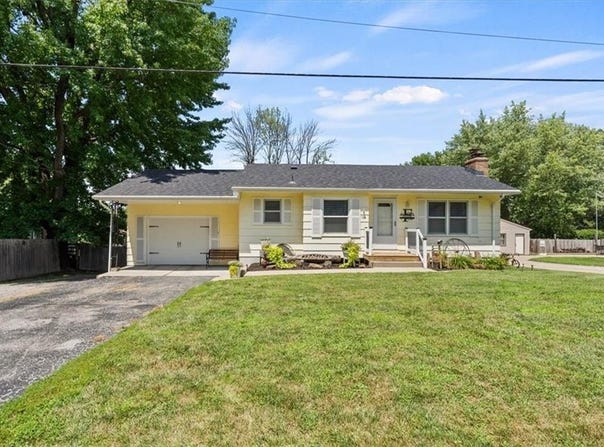 104 Elm Street, Buckner, MO 64016