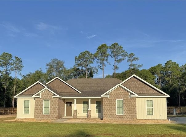 193 W Melody Drive, Jesup, GA 31545