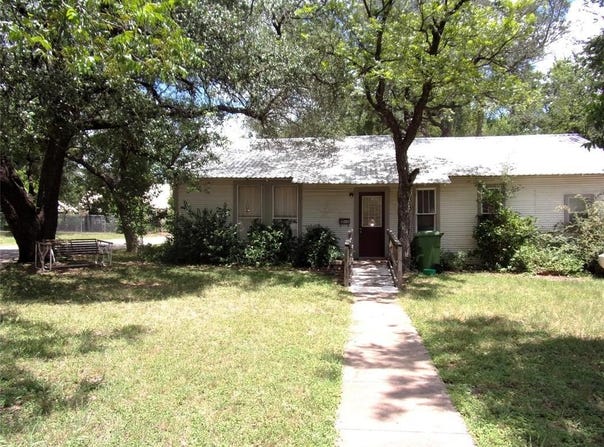 1108 W Storey Street, San Saba, TX 76877
