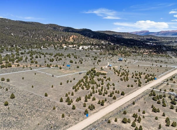 4250 W Pink Cliffs Vista DR, Hatch, UT 84735