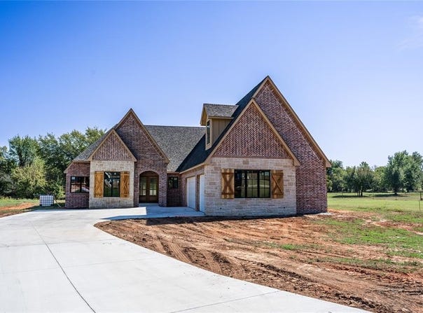 3124 Red Ridge Drive, Blanchard, OK 73010