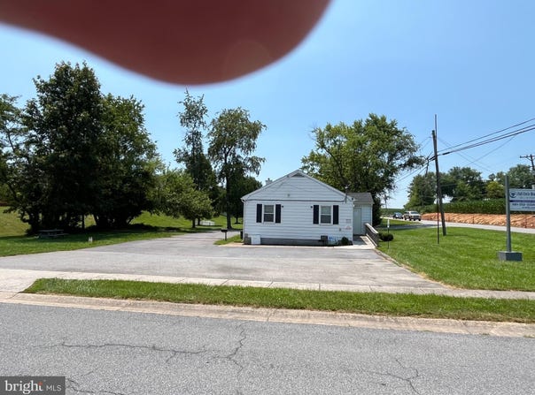 225 AUGUSTINE AVENUE, CHARLES TOWN, WV 25414