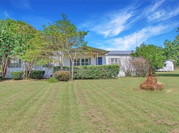 1714 FM 667, Purdon, TX 76679