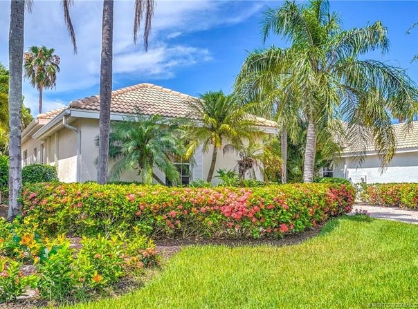 819 Island Club Square, Vero Beach, FL 32963