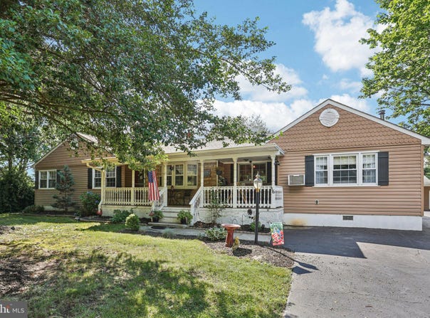 116 HEDDING ROAD, BORDENTOWN, NJ 08505