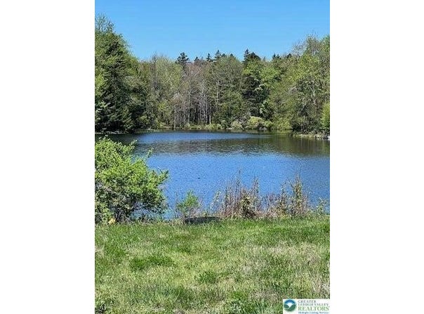 Covington Lakes Drive lot: 21, Lackawanna, PA 18424