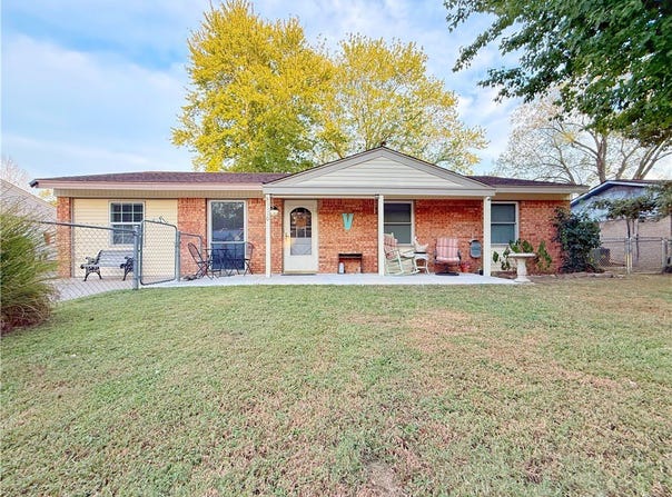 1110 Avenue 4 NE, Atkins, AR 72823