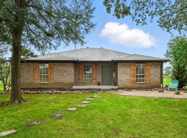 4109 Hopkins Road, Krum, TX 76249