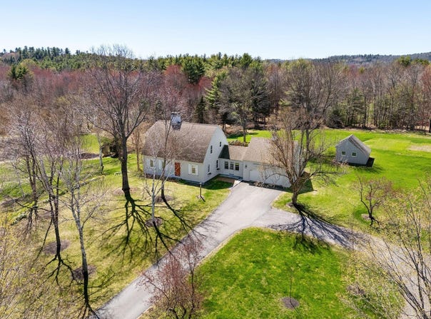 33 Smith Road, Hallowell, ME 04347