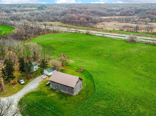 300 W Joliet Road, Valparaiso, IN 46385