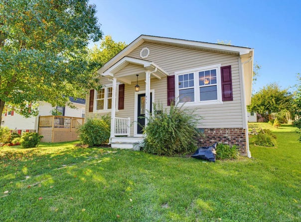 817 SHERWOOD AVE, WAYNESBORO, VA 22980