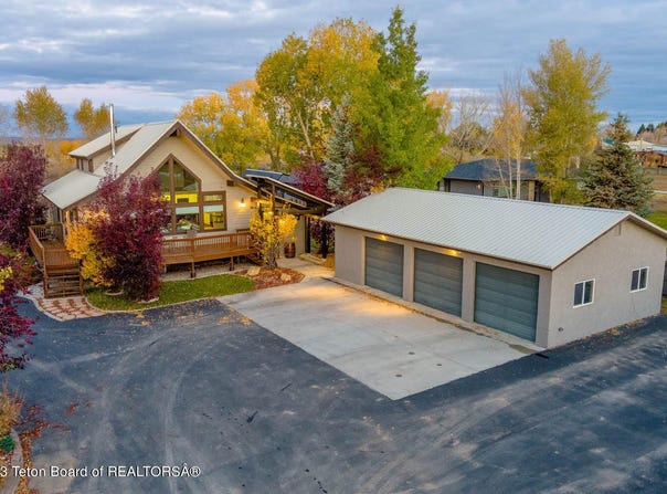 17 C B Lane, Pinedale, WY 82941