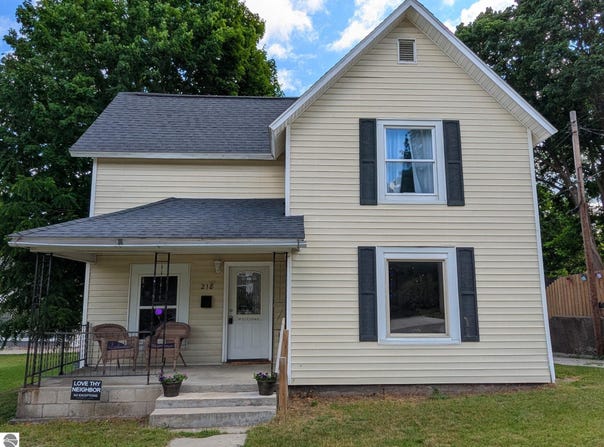 218 N Simons Street, Cadillac, MI 49601