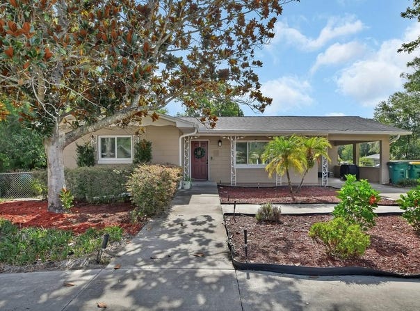 401 N MCDONALD AVENUE, DELAND, FL 32724