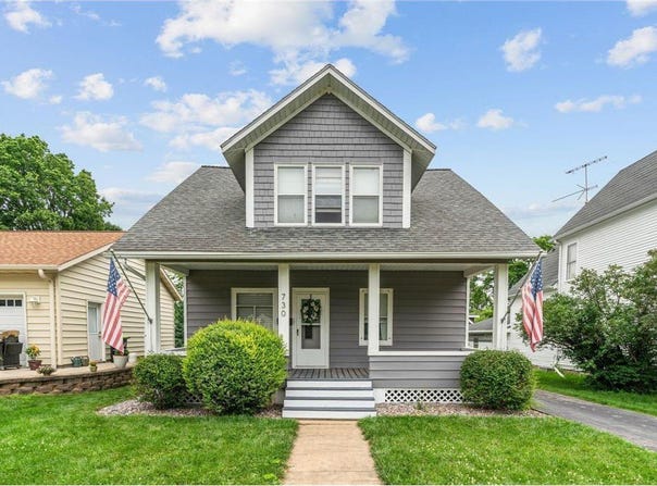 730 4TH Street W, Zumbrota, MN 55992