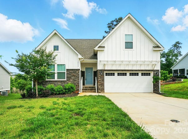 18619 Mainsail Court, Lancaster, SC 29720