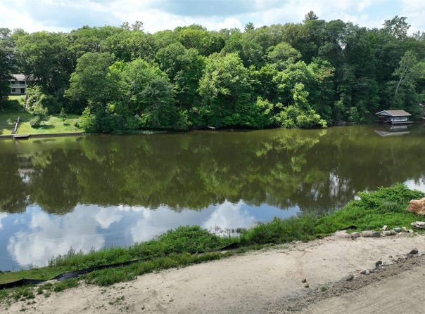 31 N Diamond Point Road, Monticello, IN 47960