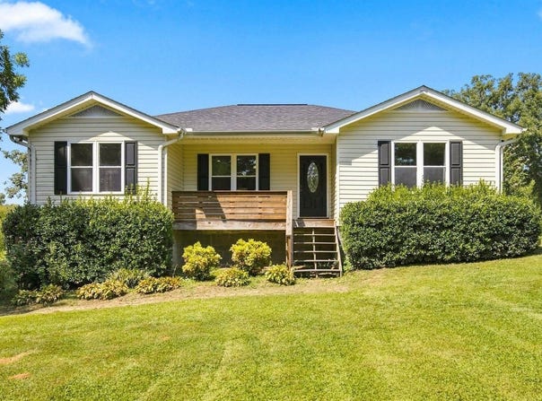 300 Co Rd 1292, Vinemont, AL 35179