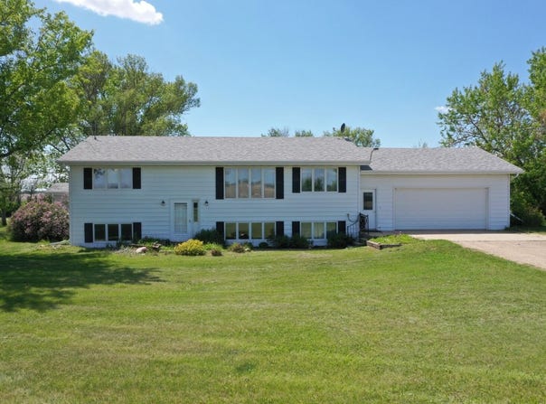 38205 142nd Street, Mansfield, SD 57460