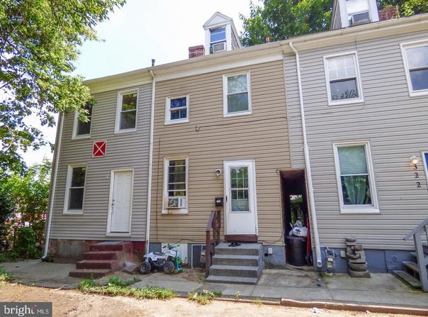 324 WALLACE STREET, YORK, PA 17403