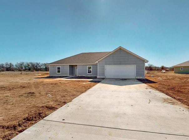 1205 Smyrna Meadows, Sunset, TX 76270