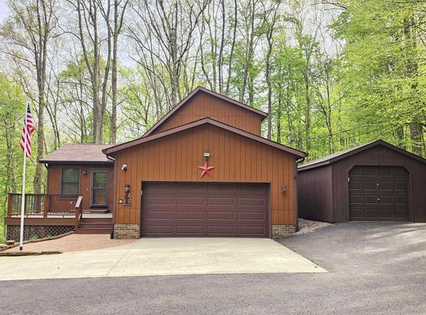 54 Lakeside Road, Terra Alta, WV 26764