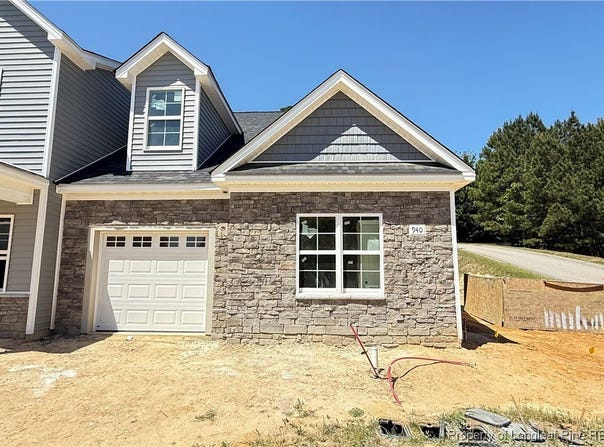 940 Kensington Park Road, Fayetteville, NC 28311