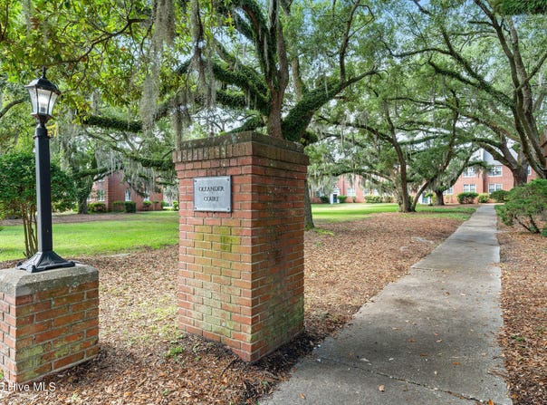 2940 Oleander Drive, Wilmington, NC 28403