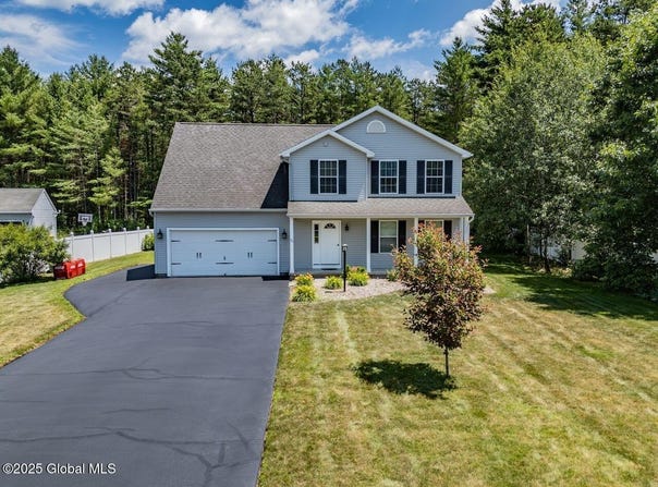 24 Evanna Drive, Queensbury, NY 12804