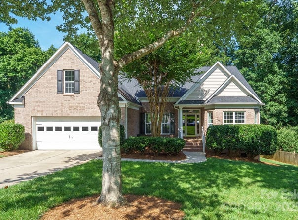 7025 Sedgebrook Drive W, Stanley, NC 28164
