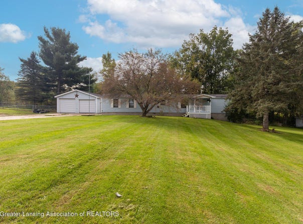 2601 W Vermontville Highway, Charlotte, MI 48813