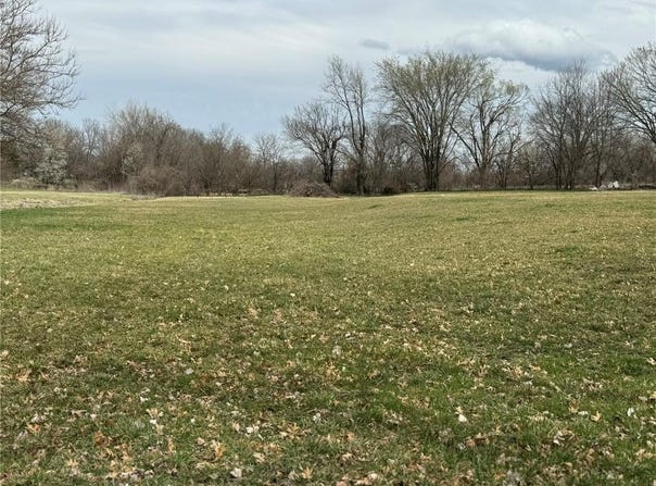 Cowell Street, Paola, KS 66071