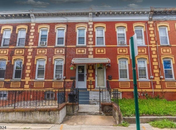 830 Grove St, Elizabeth City, NJ 07202-3309
